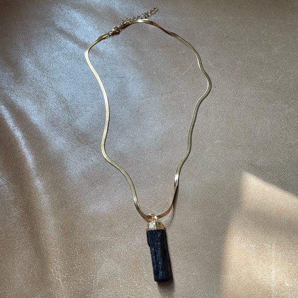 Tourmaline black crystal stone pendant charm necklace gold plated snake chain - Picture 5 of 8